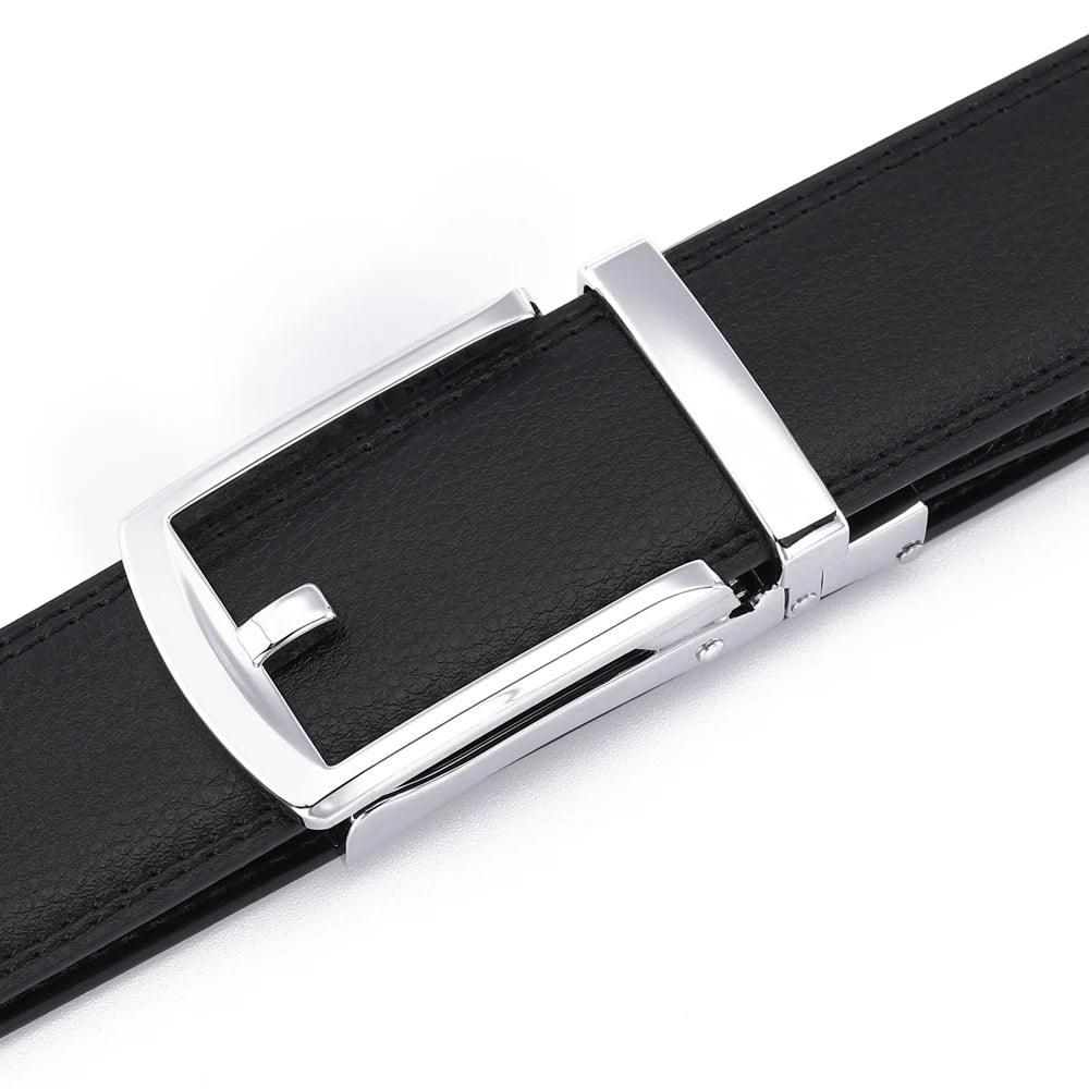 Hulløst skinnbelte med spenne i gull eller sølv